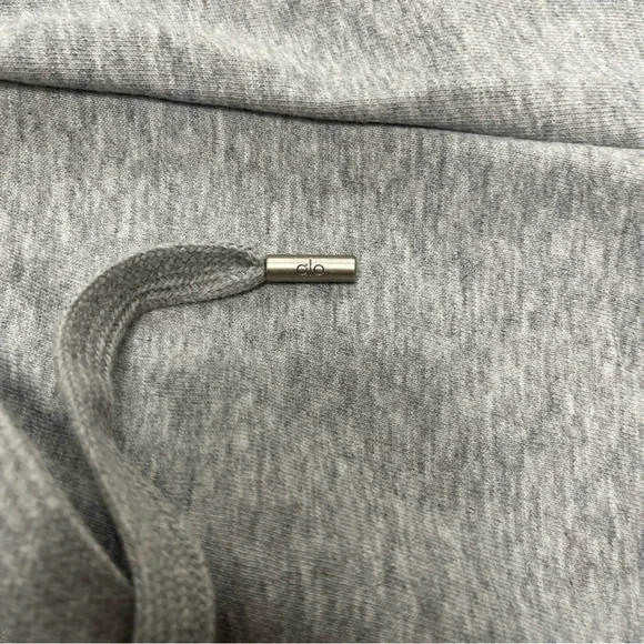 ALO Yoga Unisex Gray Zip-Up Hoodie and Jogger Set - Picture 15 of 16